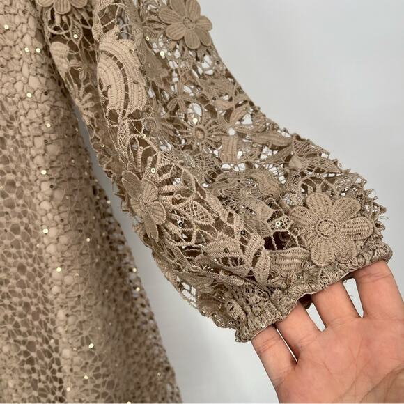 French Connection Lace Sequin Dress Womens Size 4 Gold V Neck NWT Cocktail - Picture 10 of 12